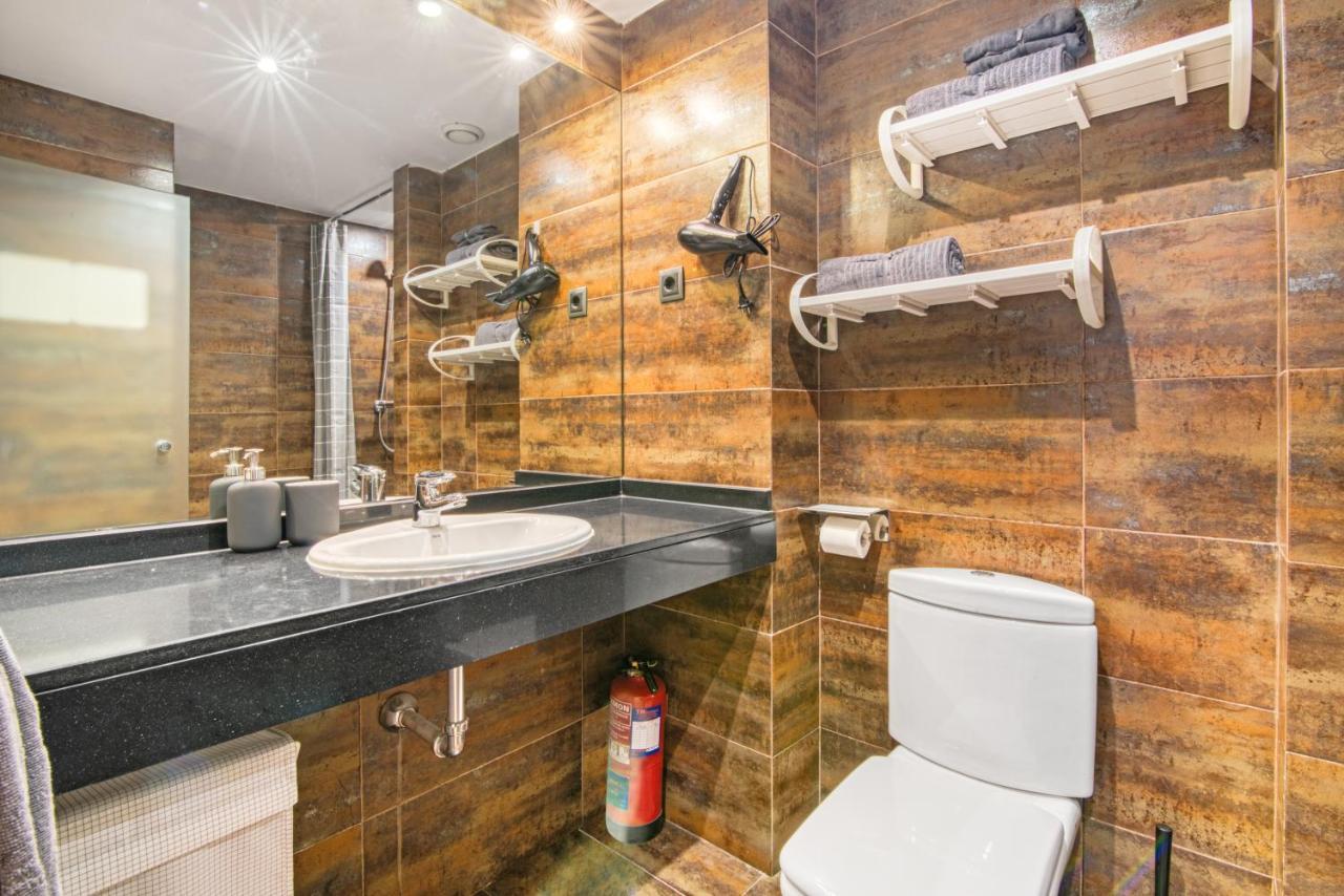 Cozy Penthouse, 20 Min To Downtown, Alcala Norte 마드리드 외부 사진